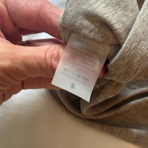 BOMBSHELL SPORTSWEAR viral tank bra - Picture 3 of 4